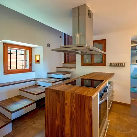 Karst House Zan Pliskovica With Private Pool * Dutovlje