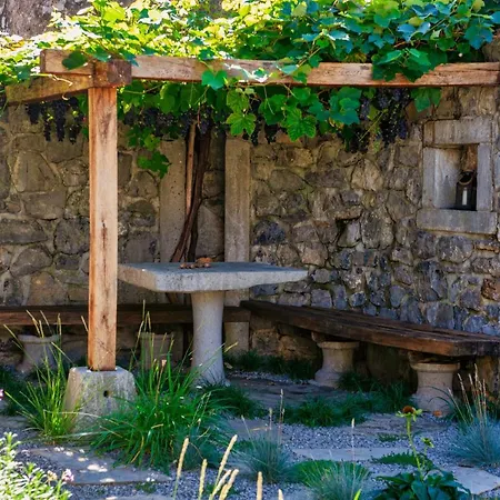 Karst House Zan Pliskovica With Private Pool 빌라 Dutovlje