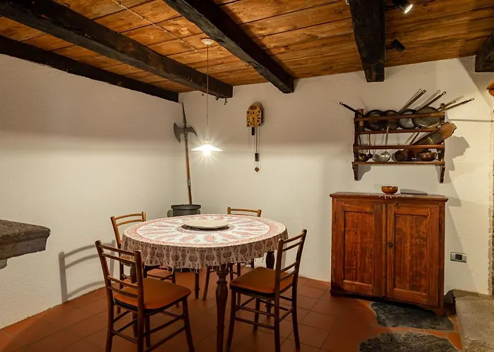 ヴィラ Karst House Zan Pliskovica With Private Pool