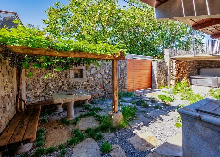 Karst House Zan Pliskovica With Private Pool ヴィラ Dutovlje