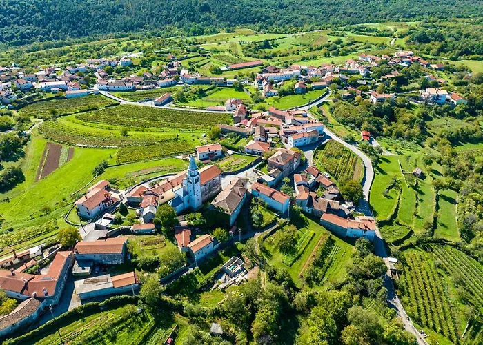 Karst House Zan Pliskovica With Private Pool